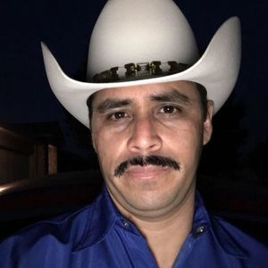 Meet your Posher, Raul